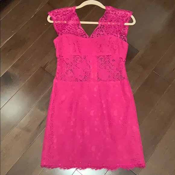 BCBG lace mini - Picture 1 of 3